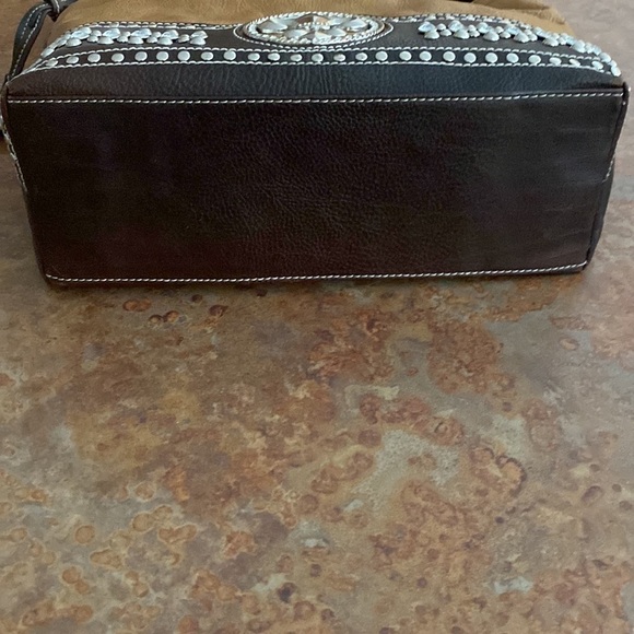 𝅺👜 Western Style brown Studs & Sparkles Fleur d’ Lis Lily should strap b… - Picture 2 of 10